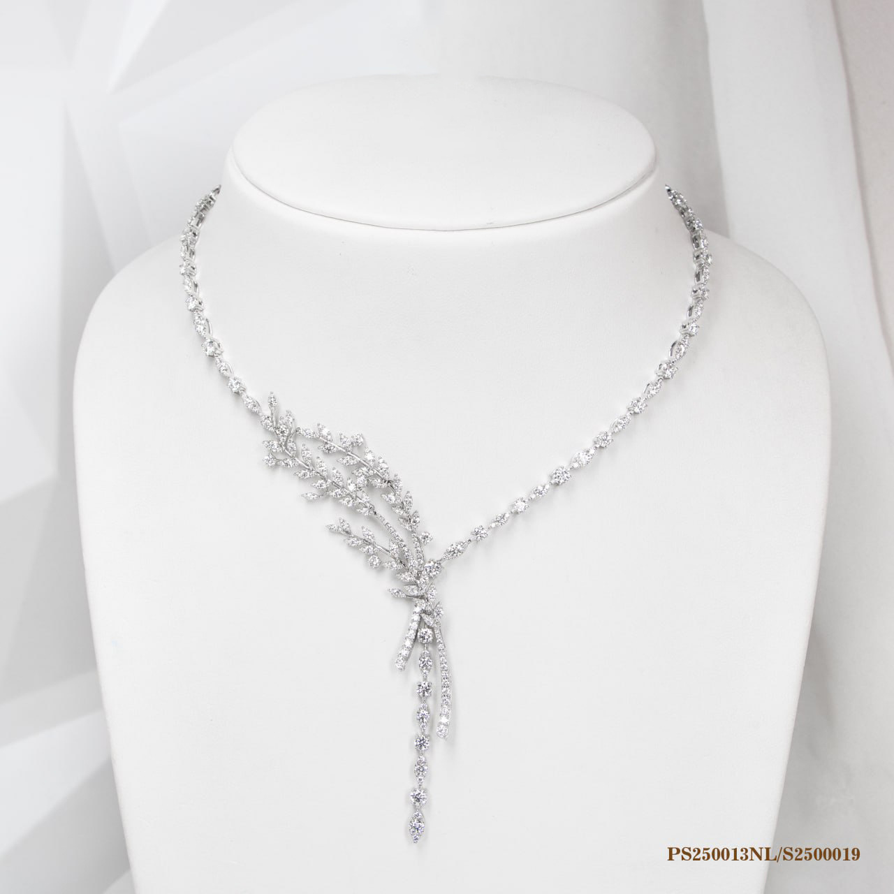 Kuor Srov Necklace